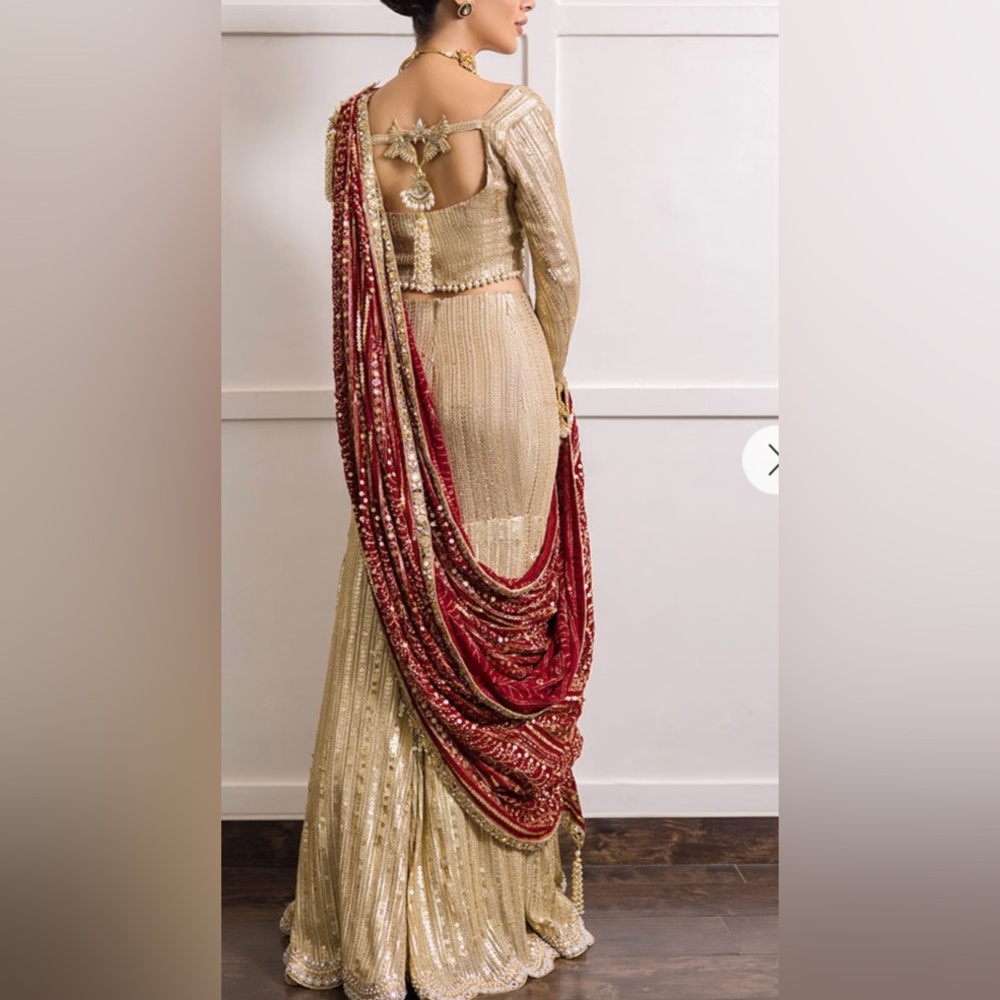 India Boutique Gold and Red Long Sleeve Lehenga Size Small - Picture 5 of 10